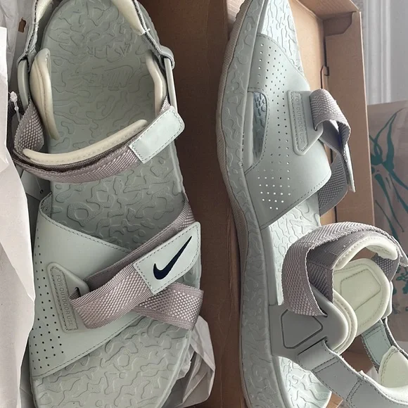 2 pair!! Nike sandals size 15 made for size 14 NEW! - Picture 5 of 5